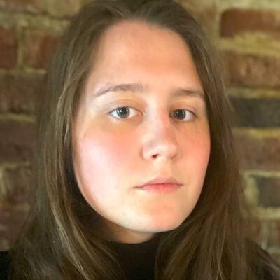 Annaka Saari headshot