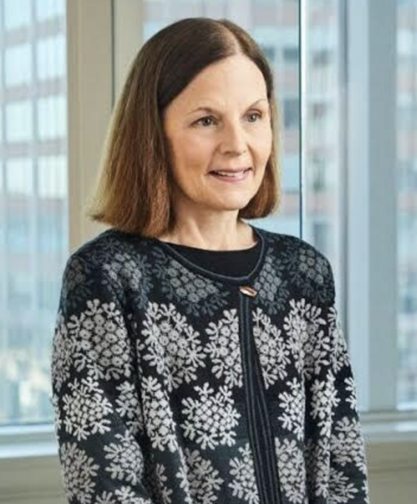 Photograph of Kirsten Hoffman.