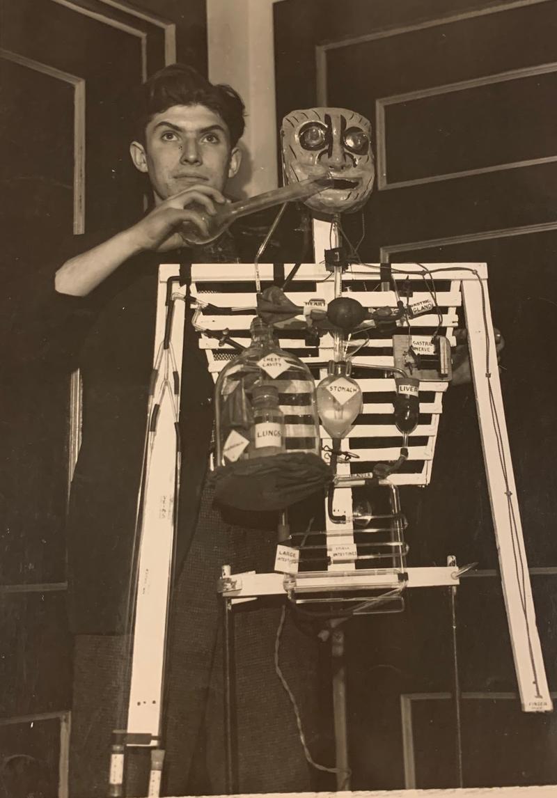 Science Department at Elizabeth Peabody House , undated, MS 22 P165 - Simmons University Archives 
