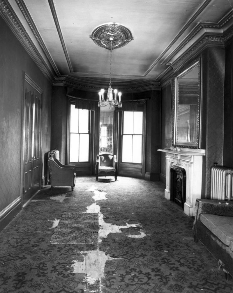 4 Wellington St., Boston, Mass., Parlor., Domestic Interiors photographs, Historic New England
