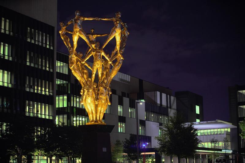 "We stand on the shoulders of those that came before us" by Simon Donovan & Ben Olmstead - University Medical Center, New Orleans, LA, courtesy of the artists.