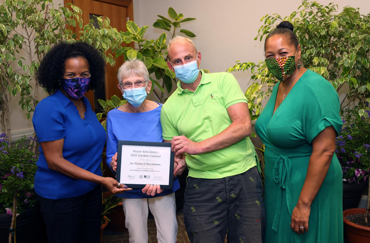 Christians/Hartmann - 3rd Place Porch Container - Award