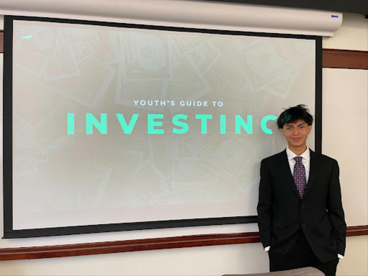 Mentor Alex Presenting on Investing